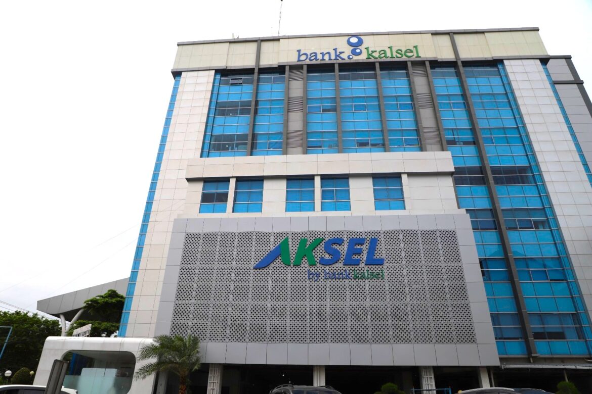 Gedung Utama Bank Kalsel Jl Lambung Mangkurat Kota Banjarmasin, Provinsi Kalimantan Selatan (foto:humas bank kalsel)