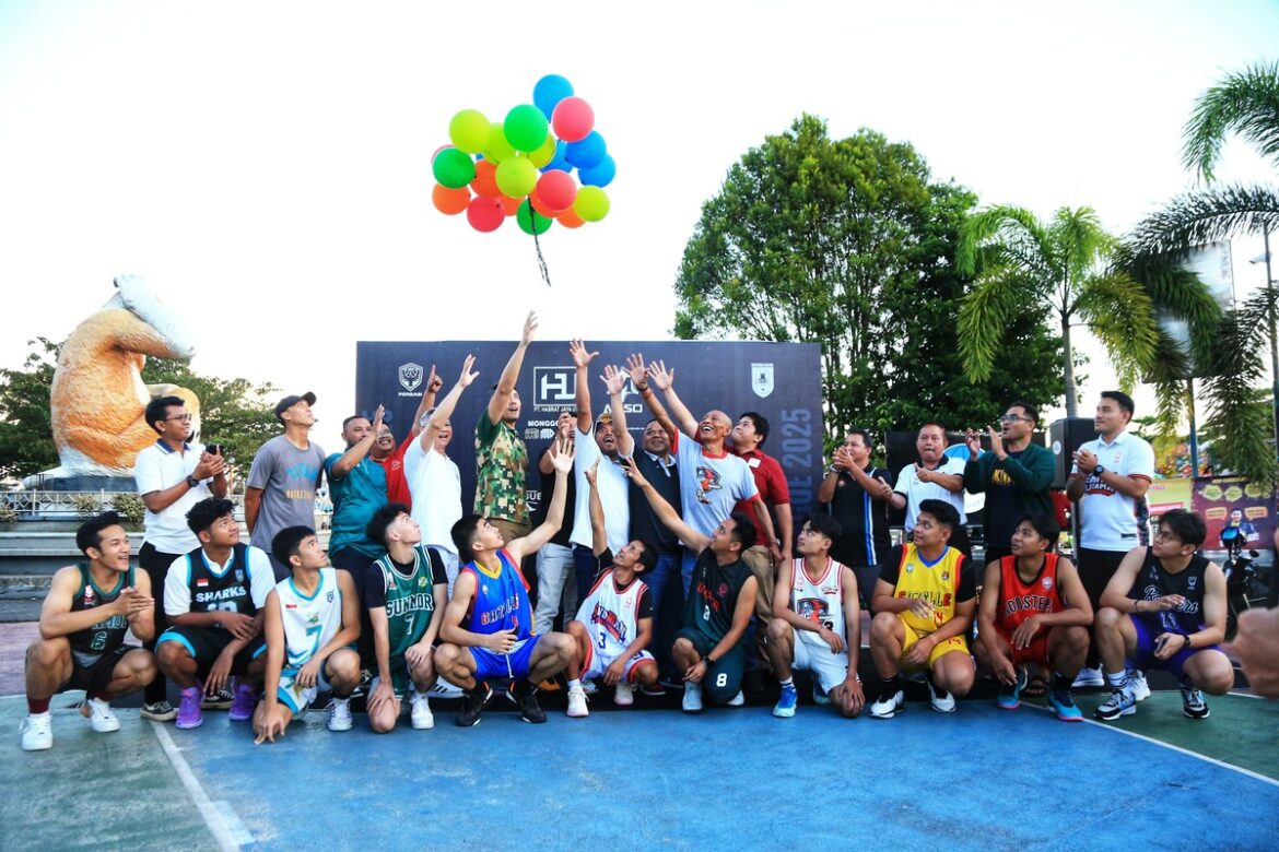Panitia pelaksana KS League 2025 saat mengadakan Media Day, Sabtu (24/5/2025) sore di Lapangan Siring Bekantan, Banjarmasin. (foto: ist/brt)