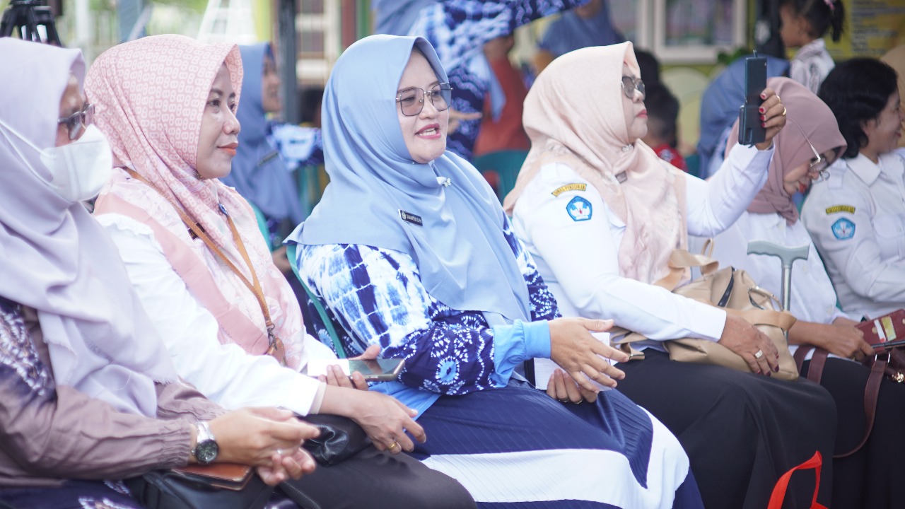 “Rasa bangga atas kerja keras para siswa dan guru yang telah mempersiapkan pentas seni ini dengan sepenuh hati,”