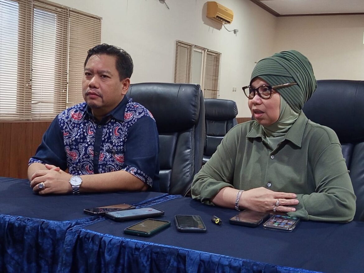 Ketua Himpunan Wiraswasta Nasional Minyak dan Gas (Hiswana Migas) Kalsel Hj Muliana Yuniar didampingi Wakil Ketua Hiswana Migas Kalsel H Irfani, Rabu (4/6/2025).