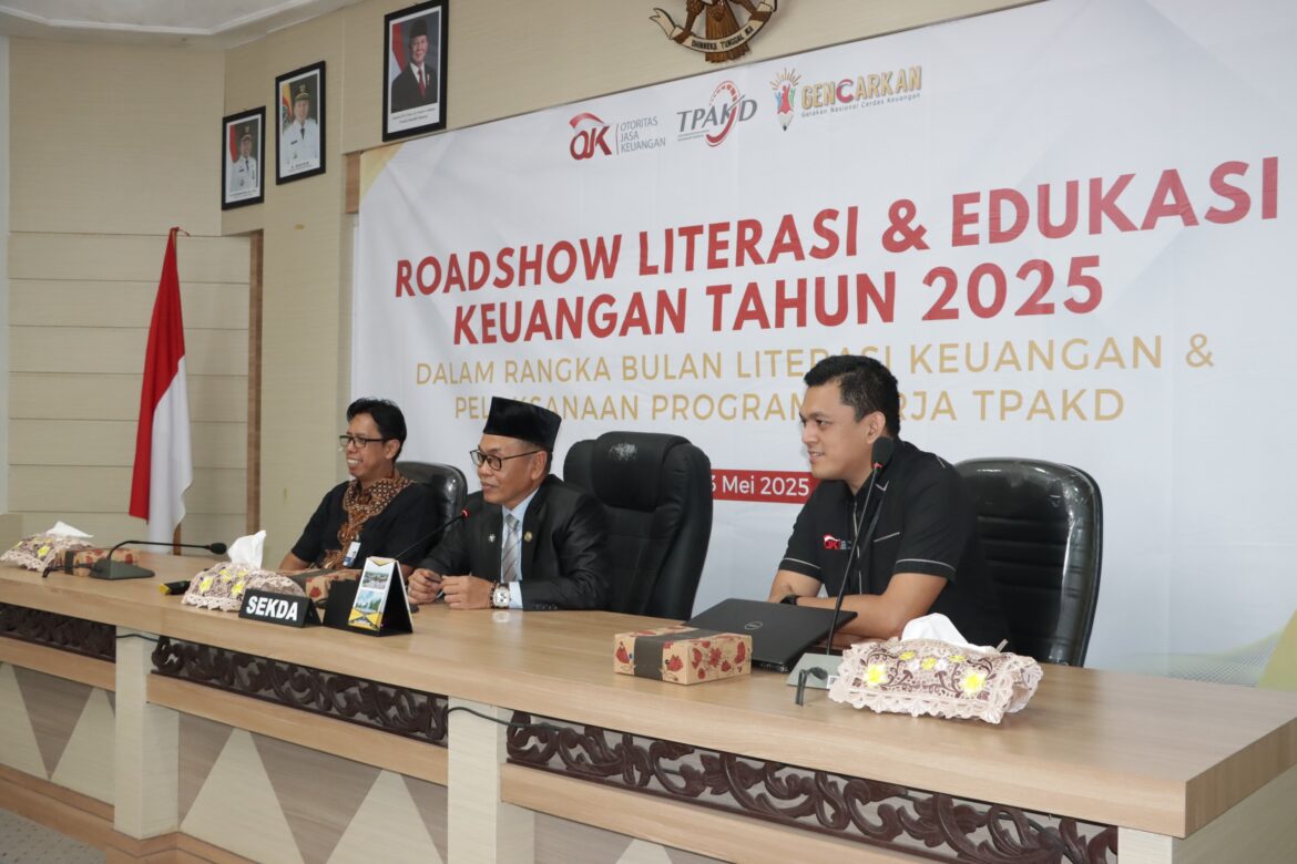 OJK Gelar Roadshow Literasi & Edukasi Keuangan di HSS, Kolaborasi bersama Bank Kalsel Dorong Masyarakat Lebih Cerdas Finansial