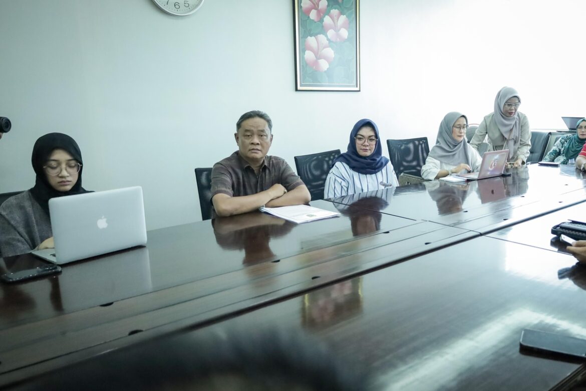 Pansus IV DPRD Provinsi Kalsel kunjungi Direktorat Produk Hukum Daerah Ditjen Otda Kemendagri untuk memperdalam materi Raperda tentang Pengelolaan Usaha Pertambangan Mineral dan Batubara.(foto : humasdprdkalsel)