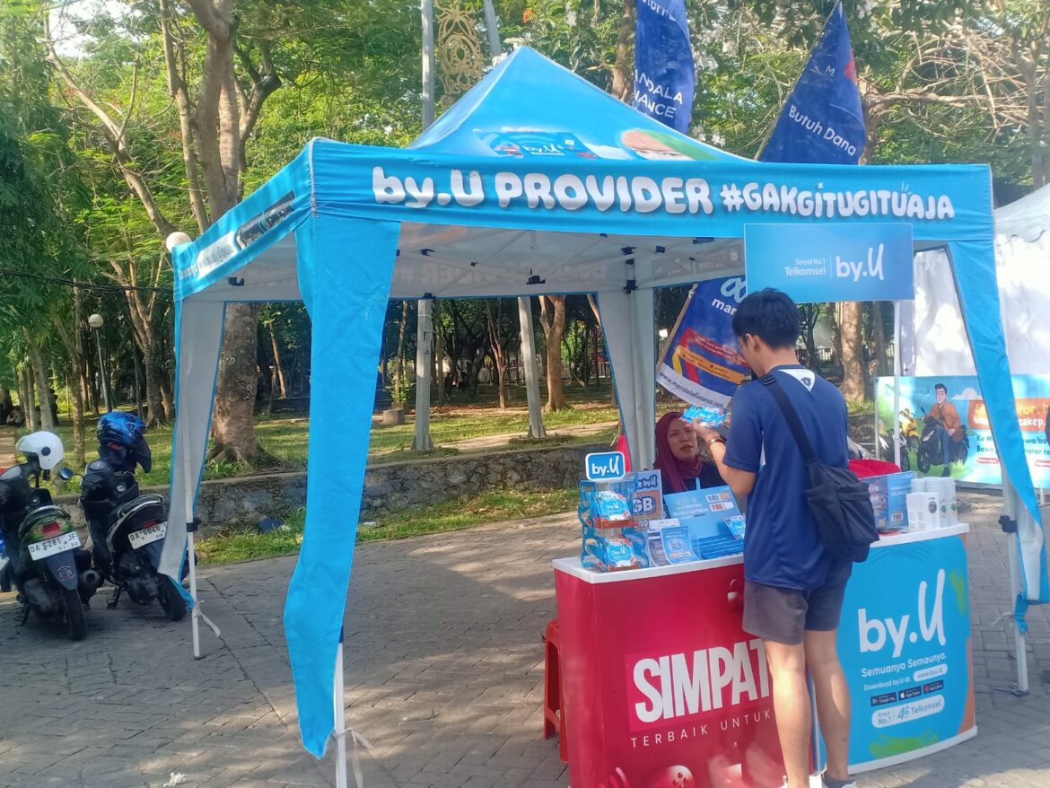 Tawarkan Produk Telkomsel Melalui Pameran di Lapangan Kamboja, Kota Banjarmasin, Sabtu 23 Agustus 2025.