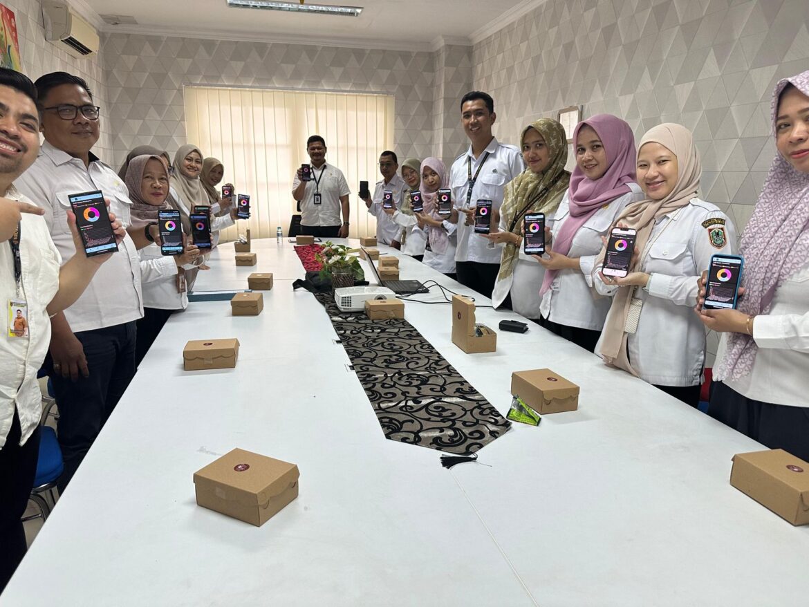 Biro Kesra Setda Provinsi Kalsel melalui Bidang Pelayanan Dasar meluncurkan Aplikasi Sipolayandas.(foto : ist)