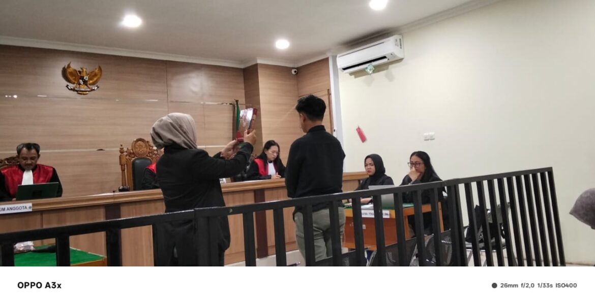 Zulfian salah satu saksi meringankan yang dihadirkan penasehat hukum terdakwa Malisa Alima.