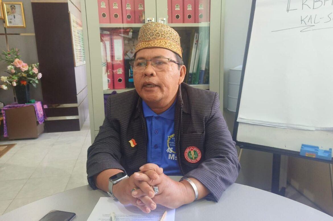 Ketua LKBH PGRI Kalsel, Drs. H. Mukhlis Takwin, S.H., M.H (Foto Iman Satria)