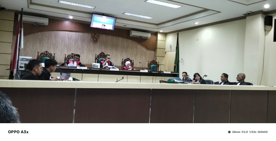 Bupati Balangan Abdul Hadi saat menjadi saksi perkara korupsi di Perseroda Balangan PT Asabaru Dayacipta Lestari (ADCL) dengan terdakwa Reza Arpiansyah.