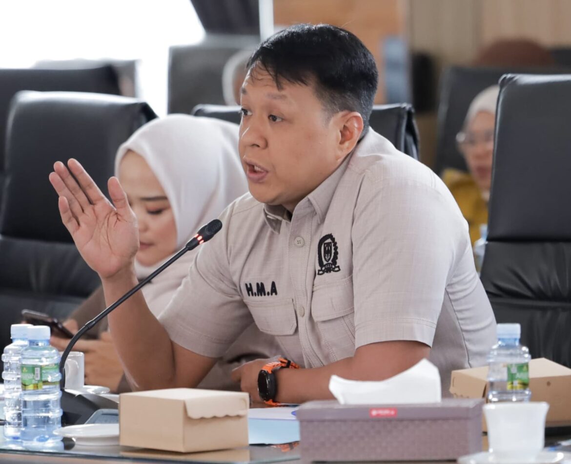 Anggota Banggar DPRD Provinsi Kalsel H Mustohir Arifin.(foto : humasdprdkalsel)