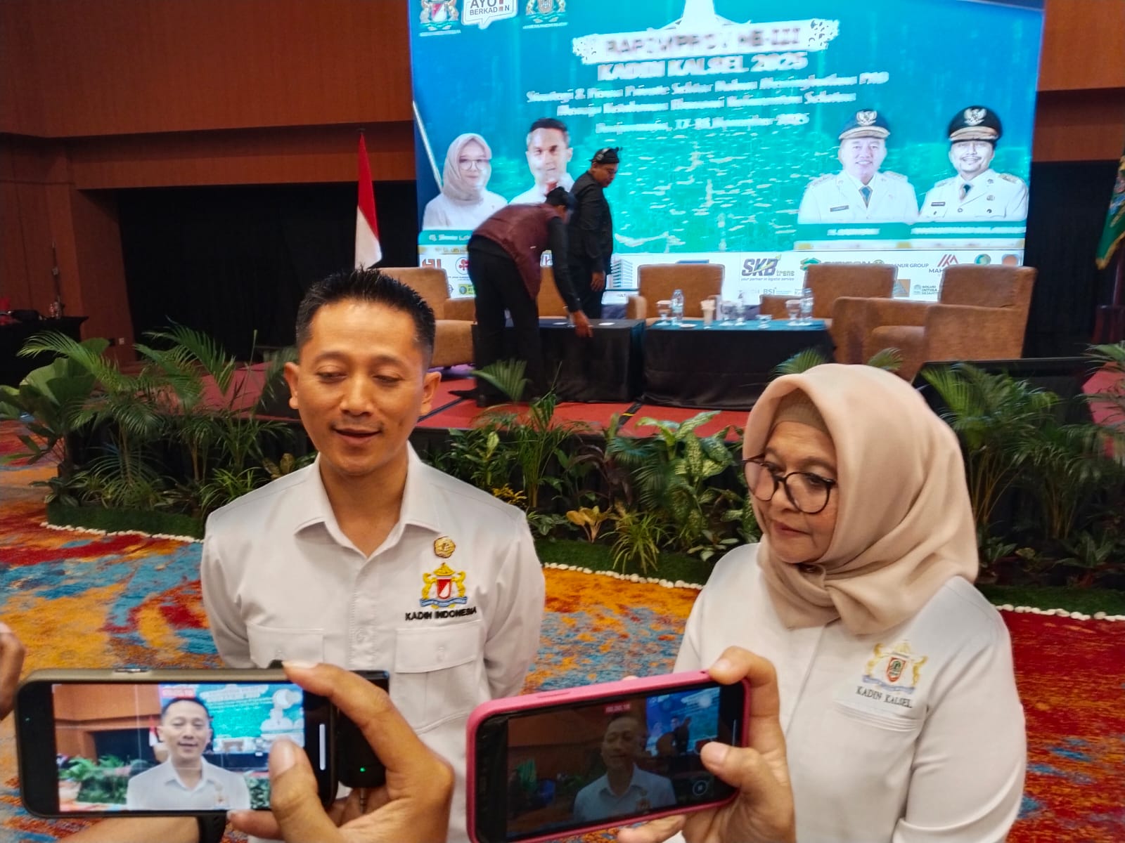 Ketua Kadin Kalsel Hj Shinta Laksmi Dewi saat wawancara kepada wartawan