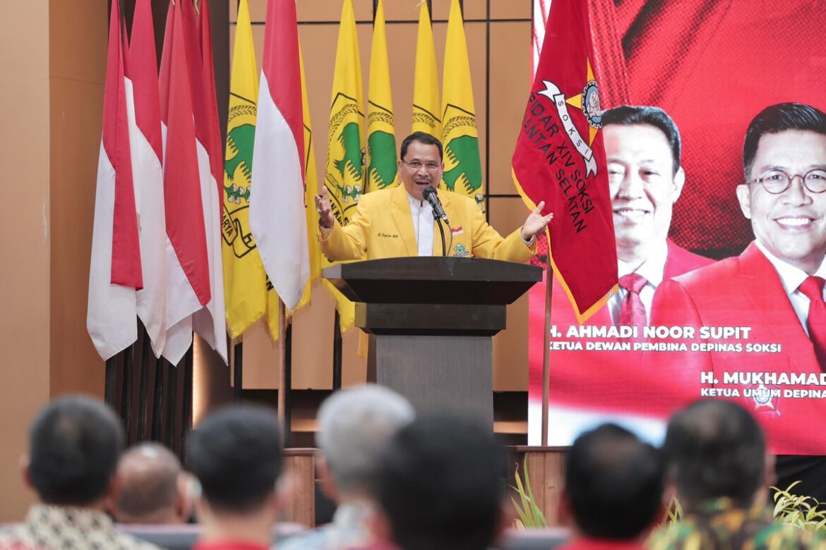 Ketua Harian DPD Partai Golkar Provinsi Kalsel Dr (HC) H Supian HK, SH, MH menyampaikan sambutan di acara Musda DEPIDAR ke-XIV SOKSI Kalsel di Banjarmasin.(foto : humasdprdkalsel)