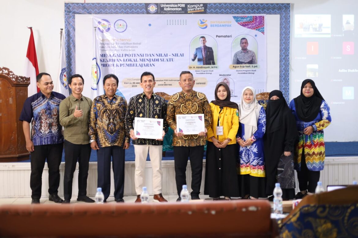Rektor UPK, Dr H Alimuddin A Djawad (nomor 3 dari kiri ) berfoto bersama pihak terkait pada Semnas "Menggali Potensi dan Nilai-Nilai Kearifan Lokal Menjadi Suatu Produk Pembelajaran" di aula kampus, Kamis (22/1/2026).(foto: ist).