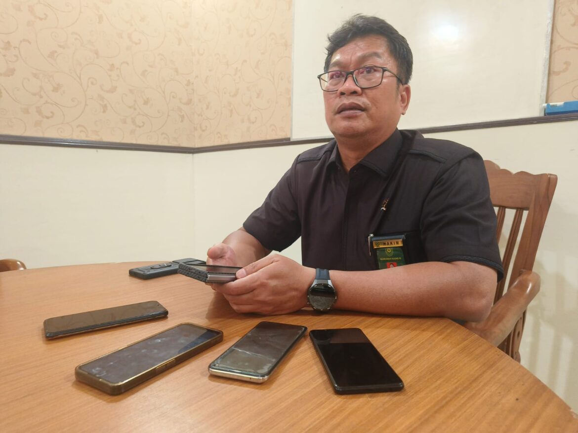 Humas PN Banjarmasin, Rustam Parluhutan SH MH, (Foto Filarianti)