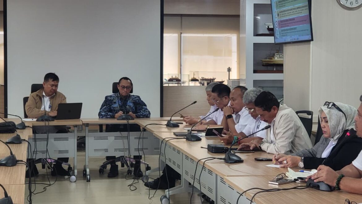 Pertemuan DPW APBMI Kalsel dan tim hukum nya dengan pihak Direktorat Lalu Lintas dan Angkutan Laut (Dirlala) Kementerian Perhubungan RI di Jakarta (Foto Istimewa)