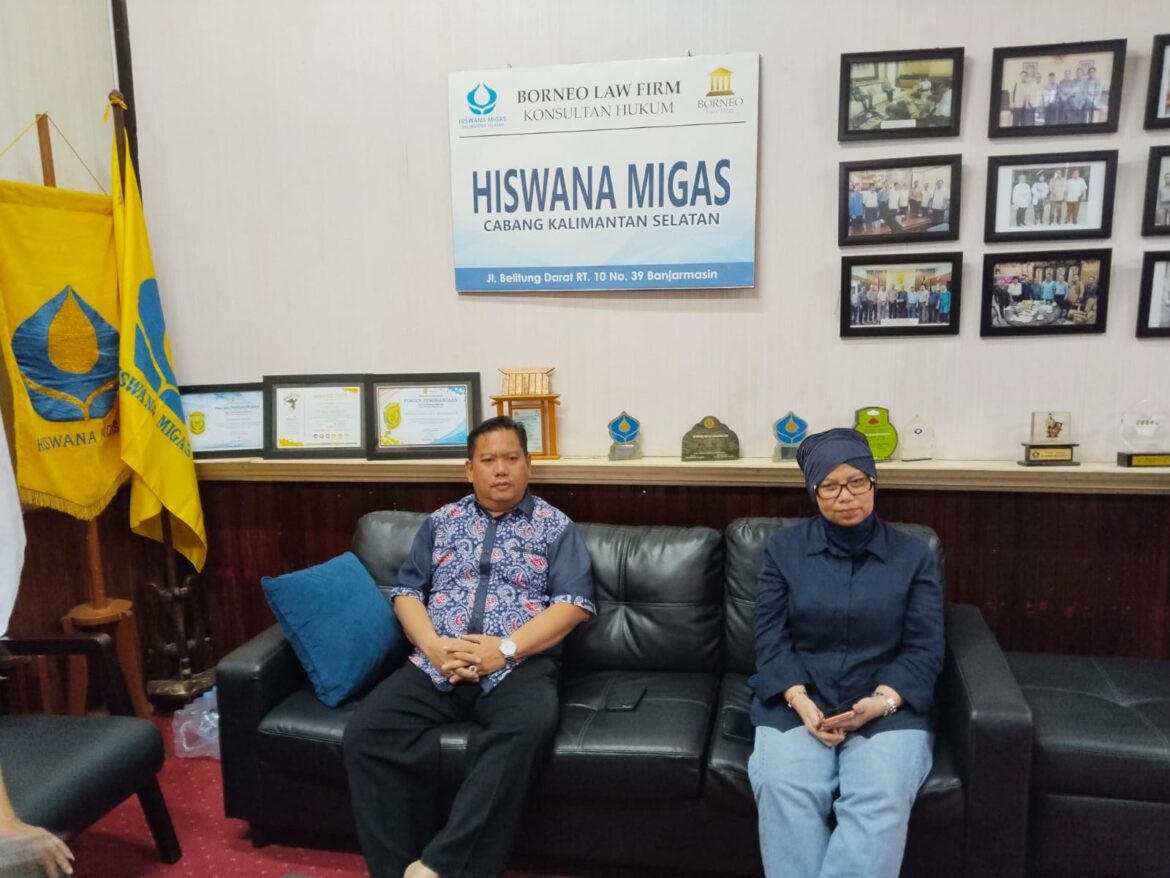 Ketua Hiswana Migas Kalsel Hj. Muliana Yuniar didampingi Wakil Ketua HM Irfani