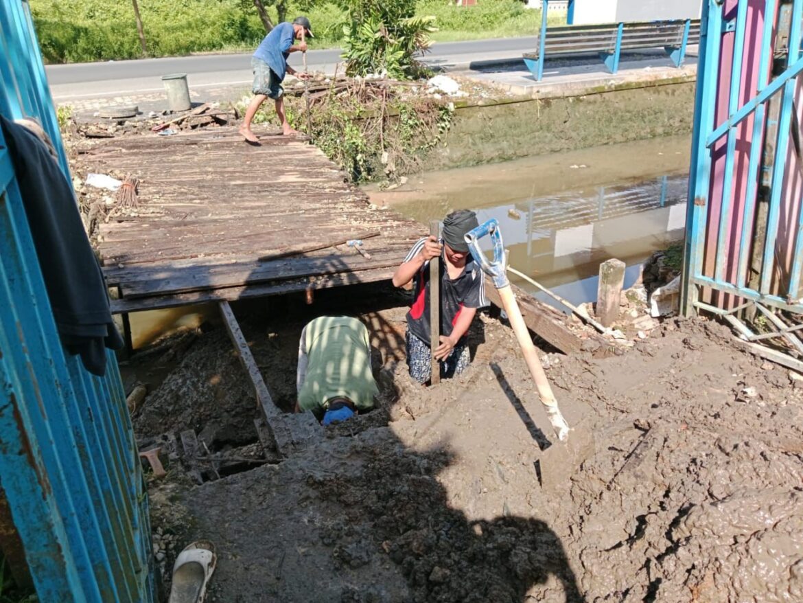 Pengecoran Jembatan Garuda di Belitung Utara. (foto: istimewa)