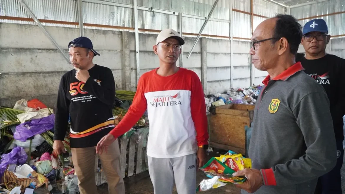 Wali Kota Banjarmasin tinjau aktivitas TPS3R Sujing Sejahtera