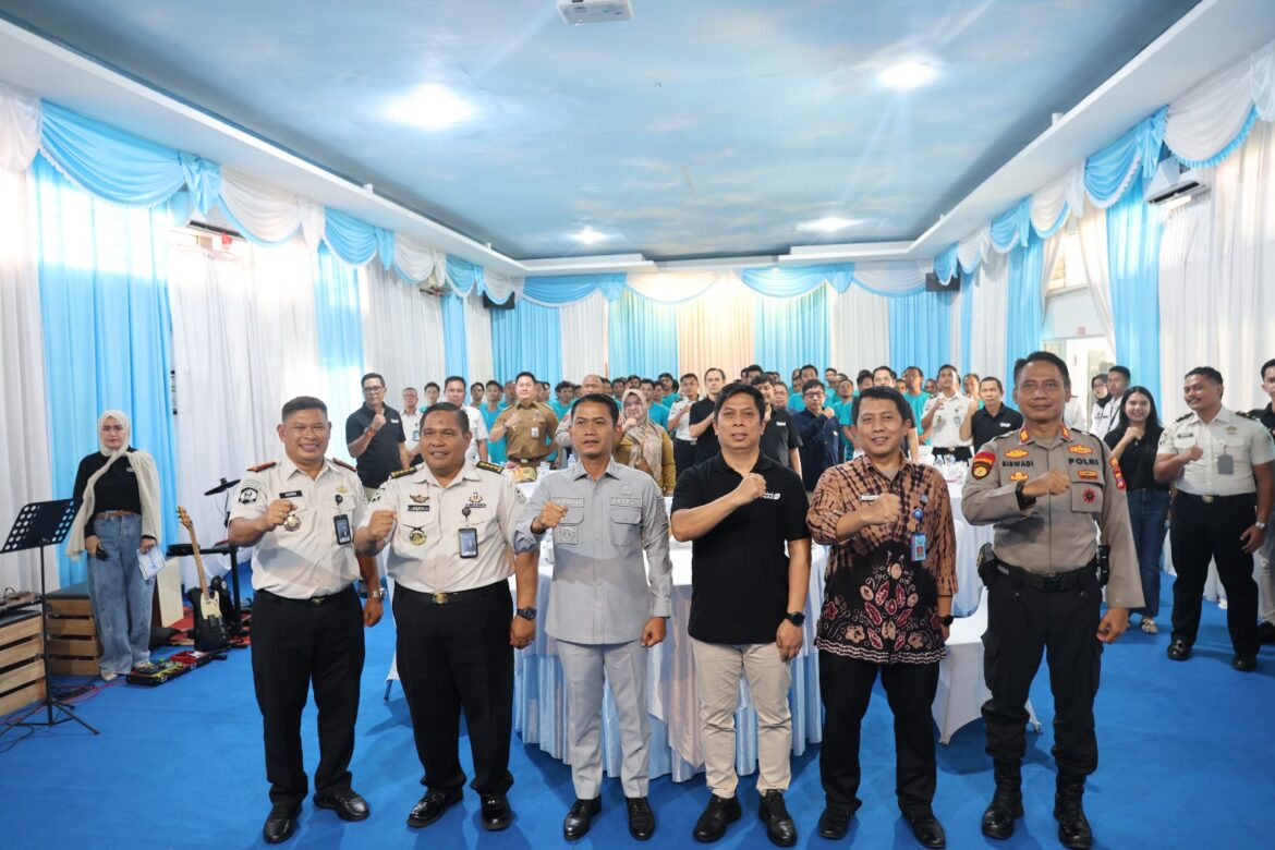 program Tanggung Jawab Sosial dan Lingkungan (TJSL) bertajuk Pelita Warna, Bersama Walikota Banjarmasin Hm yamin HR