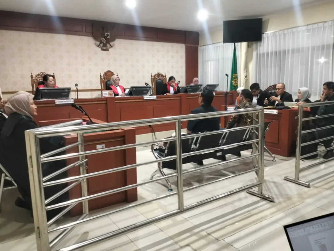 Persidangan perkara penipuan yang mendudukkan H. Ady yang digelar di PN Banjarmasin.(dok)