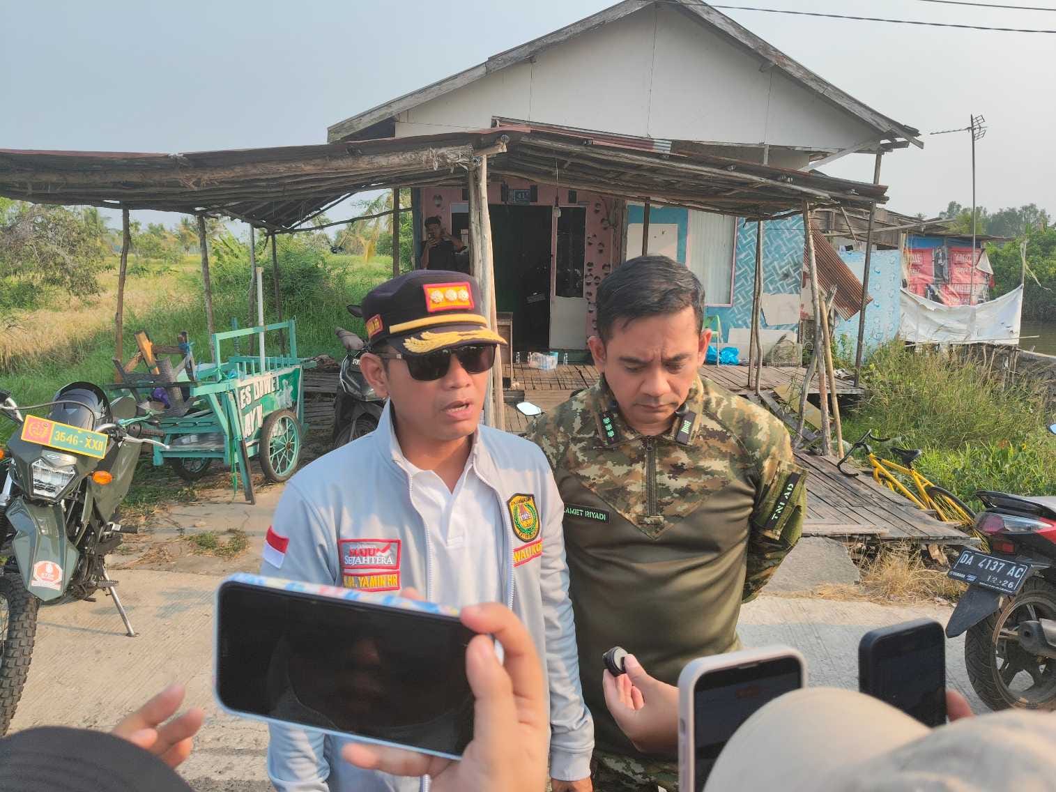 Walikota Banjarmasin HM Yamin didampingi Dandim 1007/Banjarmasin Letkol Czi Slamet Riyadi (Foto Mercy )