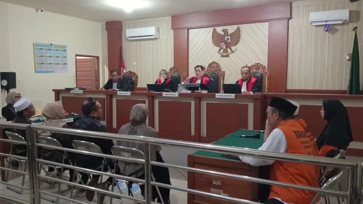 Sidang penipuan jamaah umroh yang dilakukan PT Naila Syafaah Wisata Mandiri di PN Banjarrmasin.