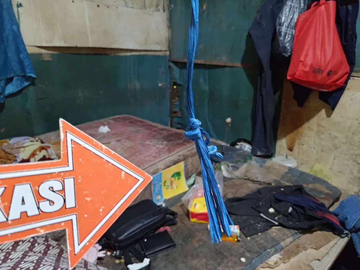 Inilah Tempat Kejadian Perkara (TKP) ditemukannya MLR di kamar bedakannya, Rabu (21/10/2026) sore.